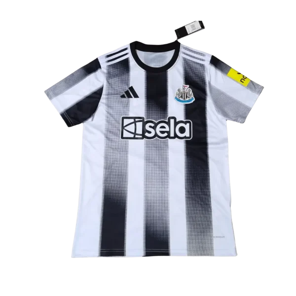 Newcastle United 2025/26 Primera equipación