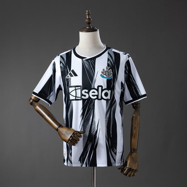 Camiseta Newcastle United 2027 — Primera equipación (Diseño 01)